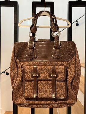 DKNY Vintage/Y2K Monogram Shoulder Bag *brown*